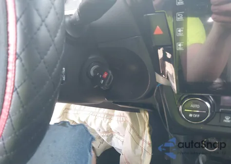 2014 Toyota Corolla Le z USA, uszkodzony, nr VIN 2T1BURHE3EC016112